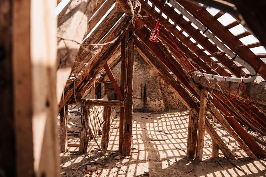 Charpente ancienne avant travaux d'isolation